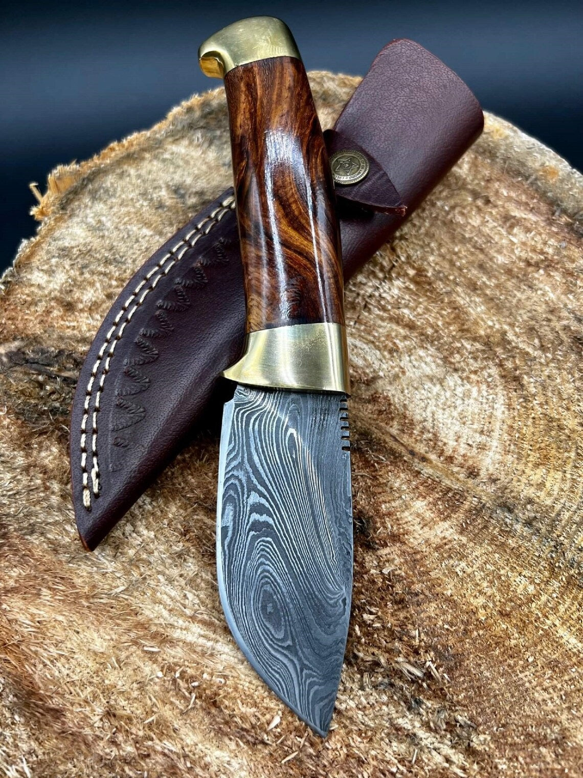 Skinning Blade Damascus Steel Knife with Rosewood Handle, 8-inch