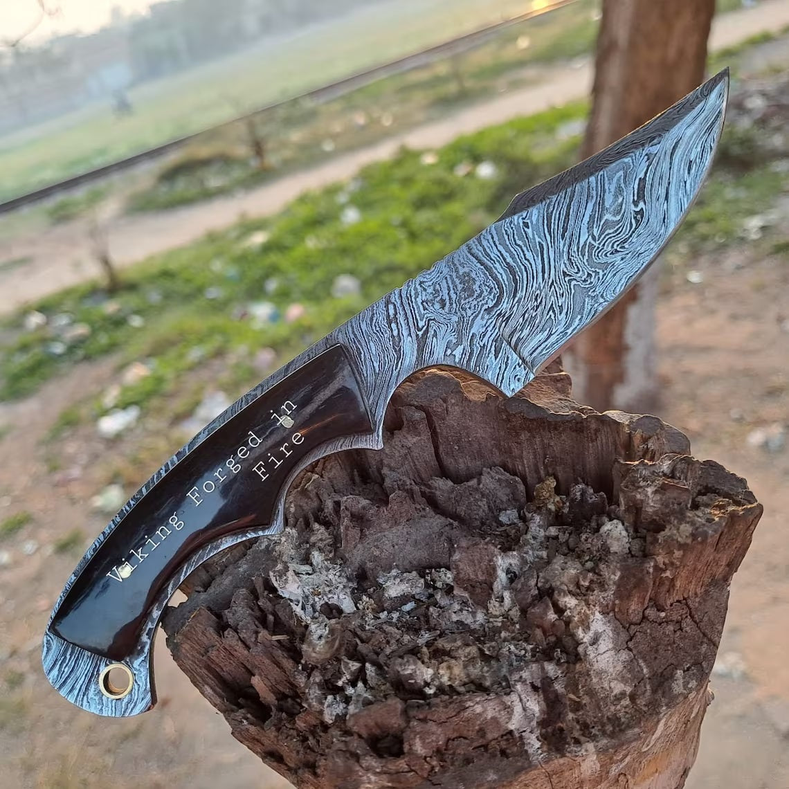 Deer Skinning Knife Custom Handmade Full Tang Fire Damascus Steel with Buffalo Horn Handle, 8-inch - The Blazecrest
