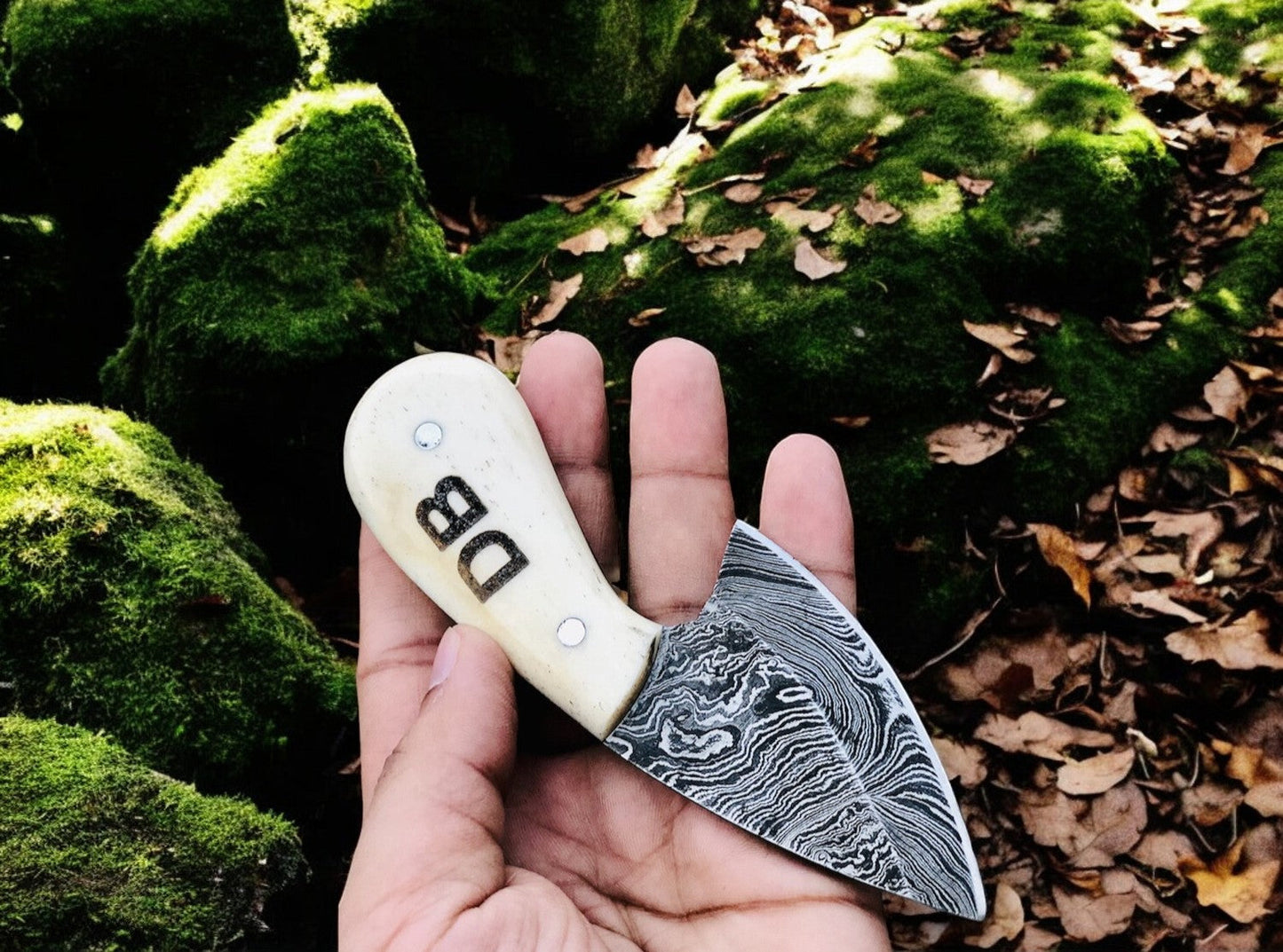 Best Knife for Field Dressing with Engraved Bone Handle – Custom Damascus Steel Skinning Knife