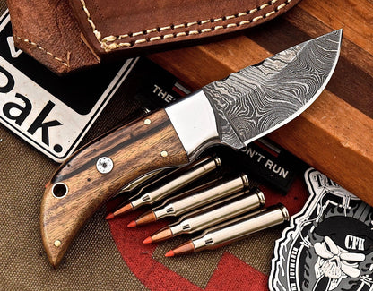 Custom Handmade Damascus Steel Skinning/Camping/Hunting Knife