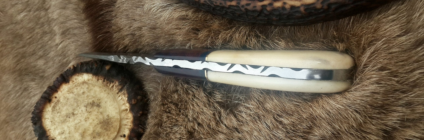 Damascus Steel Drop Point Skinning Knife with Bone and Rosewood Handle – 7 Inch Overall Length