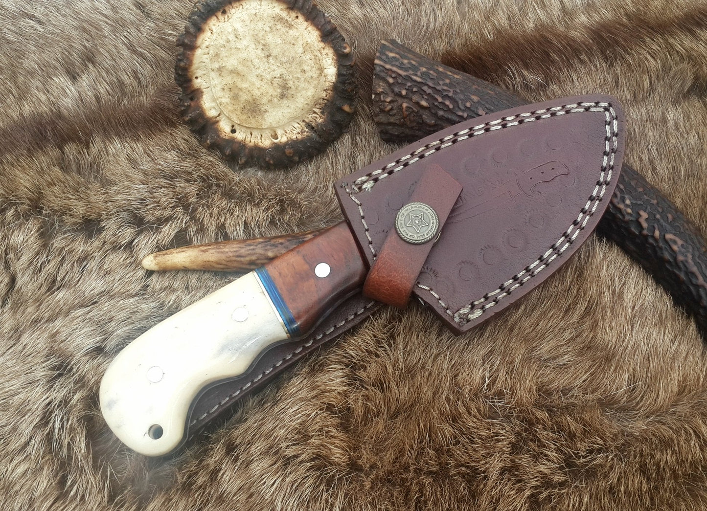 Damascus Steel Drop Point Skinning Knife with Bone and Rosewood Handle – 7 Inch Overall Length