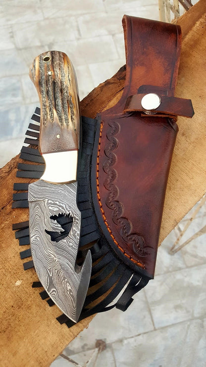 Custom Handmade Deer Gut Hook Skinning Knife – Damascus Steel with Antler Horn Handle