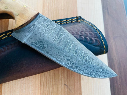 RusticLoom Damascus Utility Knife by Titan TK-082