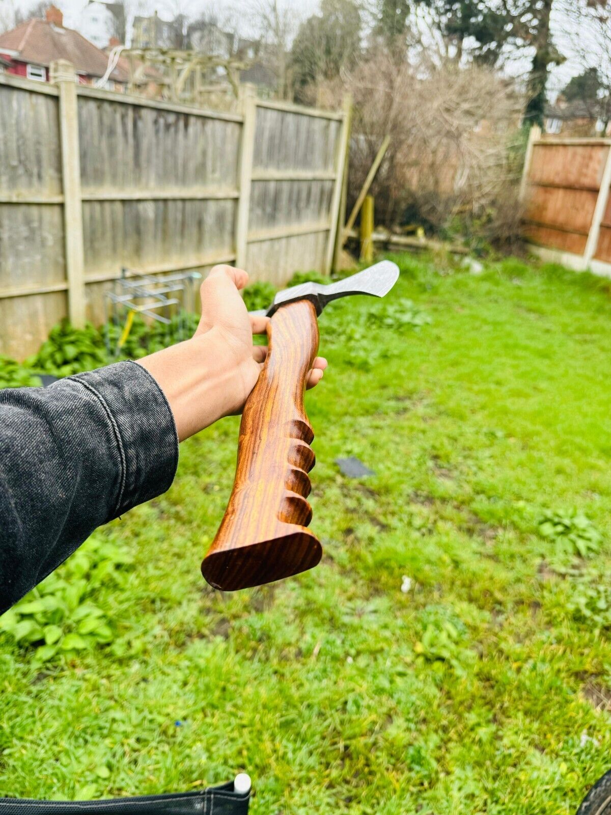 Tomahawk Axe For Sale with Custom Handmade Forged Damascus Steel Blade – "Rosewood Valor"